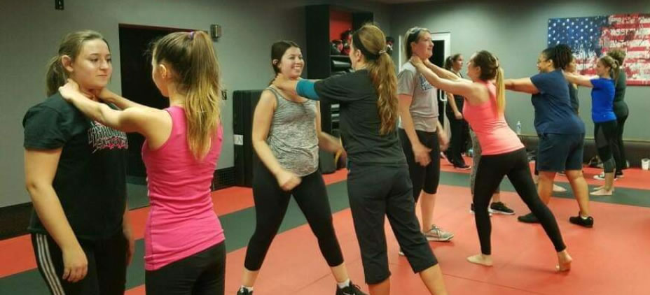 Women’s self-defense gallery image 48